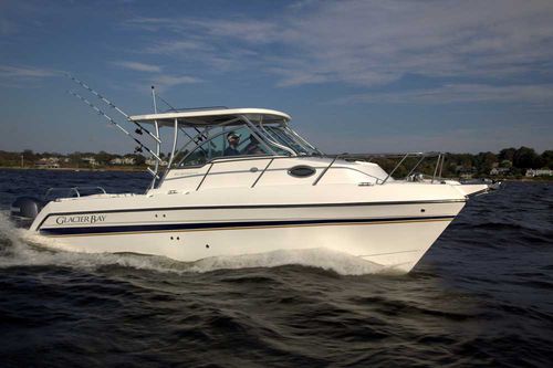 Cabin-cruiser catamarano - Glacier Bay Edition 2770 - World Cat - fuoribordo / bimotore / hard-top