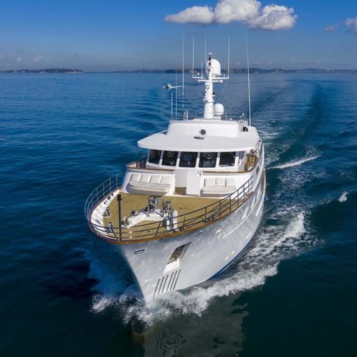 Motor-yacht da crociera - ESPIRITU SANTO - Ocea - tradizionale / con cabina di pilotaggio / con 4 cabine