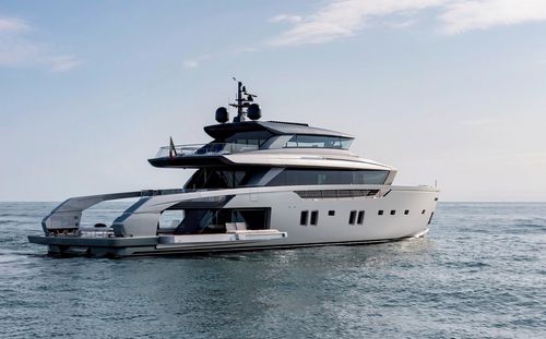 Super-yacht da crociera - SX112 - Cantieri Navali San Lorenzo - tradizionale / explorer / con fly