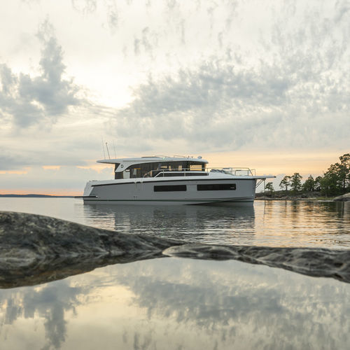 Cabinato entrobordo - 11 Sedan - DELPHIA Yachts - elettrico / diesel / da crociera