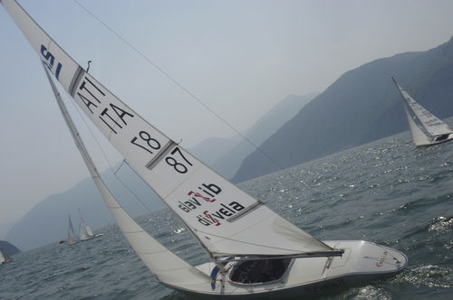Fiocco - Ullman Sails - per imbarcazione a chiglia da regata monotipo / cross-cut / 2,4 metri