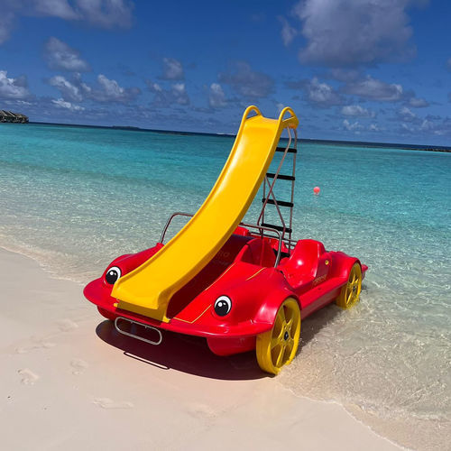 Pedalò 5 posti - HidroPorsche - AVENTURAS AQUATICAS - LA NORIA - in polietilene / giallo / rosso