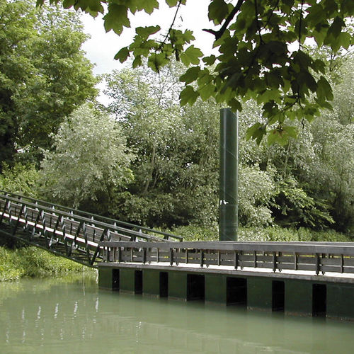 Passerella per marina - WITH LOOKOUT PLATFORM - Metalu Industries International - flottante / con corrimano