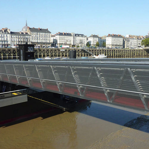 Passerella per pontile - Metalu Industries International - flottante / in alluminio / con corrimano