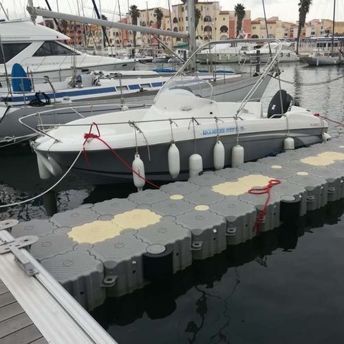 Pontile galleggiante - MARINEFLOOR EUROPE - modulare / di ormeggio / per marina
