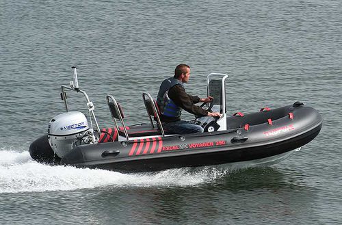 Gommone fuoribordo - VOYAGER LITE SR390 - Excel Inflatables - semirigido / con console centrale / con console jockey