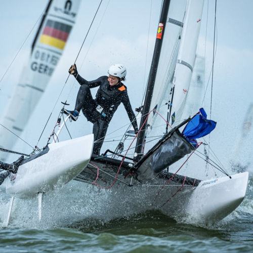 Catamarano sportivo da regata - 15 - Nacra Sailing - per due persone / con trapezio doppio / in PRFV