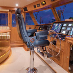 Sedile pilota - 500XH  - STIDD SYSTEMS - per barca / con braccioli / regolabile