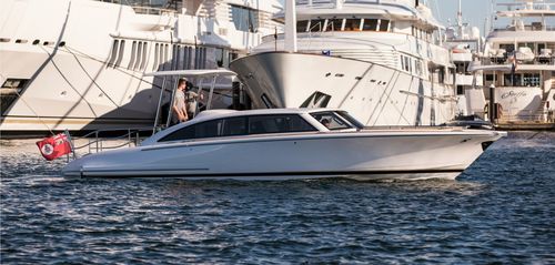 Tender per yacht entrobordo - 11.4 AFT HELM  - Hodgdon Yachts - monomotore / open / con console centrale