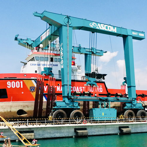 Travel lift controllato a distanza - BHT 1000 - ABI TRAILERS - per carichi pesanti / a forma di U / quattro ruote motrici