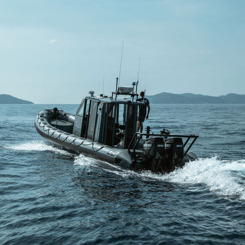 Barca professionale patrol boat - SRR 750 - Zodiac Milpro International - fuoribordo / gommone semirigido