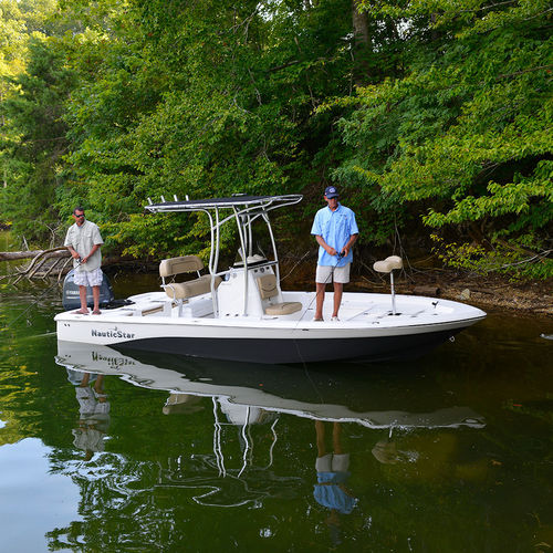 Bay boat fuoribordo - 227 XTS - Nautic Star Boats - con console centrale / open / da pesca sportiva