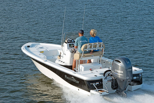 Bay boat fuoribordo - 215 XTS - Nautic Star Boats - con console centrale / open / crossover