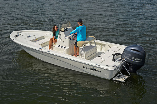 Bay boat fuoribordo - 2200  - Nautic Star Boats - con console centrale / open / da pesca sportiva