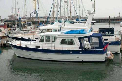 Cabinato entrobordo - HARDY 36DS - Hardy Marine - diesel / bimotore / con scafo semiplanante