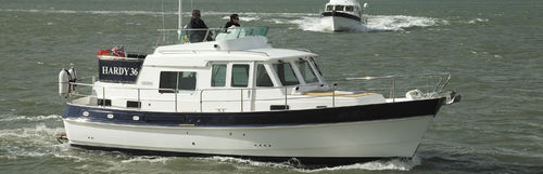 Cabinato entrobordo - HARDY 36 - Hardy Marine - diesel / bimotore / con scafo semiplanante
