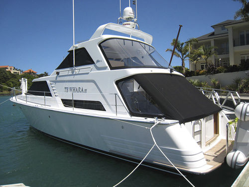 Cabinato entrobordo - Te Whara III - Lloyd Stevenson Boat Builders - bimotore / con scafo dislocante / con fly chiuso