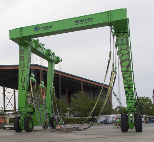 Travel lift controllato a distanza - MBH 220 - CIMOLAI TECHNOLOGY SPA - quattro ruote motrici