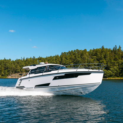 Cabinato entrofuoribordo - 300 HT - Aquador - diesel / bimotore / hard-top