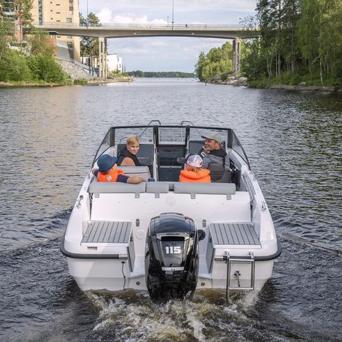 Runabout fuoribordo - 550 BR - Bella Boats Oy - con dual console / bow-rider / open