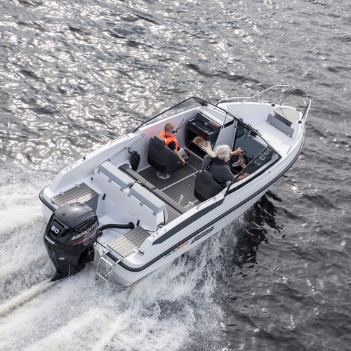 Runabout fuoribordo - 500 BR - Bella Boats Oy - con dual console / bow-rider / open