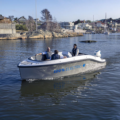 Barca open fuoribordo - ZERO 6.1 - Bella Boats Oy - elettrica / con console centrale / max. 6 persone
