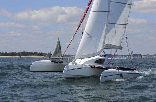 Trimarano - ASTUS 22.5 - Astusboats - da crociera costiera / trasportabile