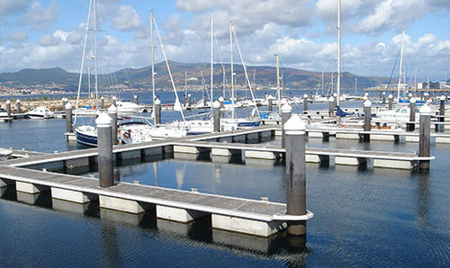 Galleggiante per pontile - Ronáutica Quality Marinas SLU - in cemento