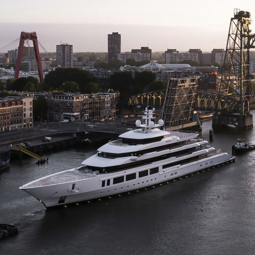 Mega-yacht da crociera - INFINITY - Oceanco - raised pilothouse / con eliporto
