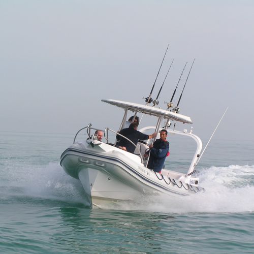 Gommone fuoribordo - 780 PRO - ESPADON CONCEPT - semirigido / con console centrale / per la pesca