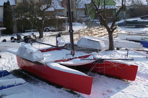 Catamarano sportivo per regata costiera - EAGLE 24 OCEAN - Eagle Catamarans - per due persone / con trapezio doppio / spinnaker asimmetrico