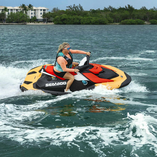 Moto d'acqua seduto - SPARK - Sea-doo - a due posti / tre posti / 60 cv
