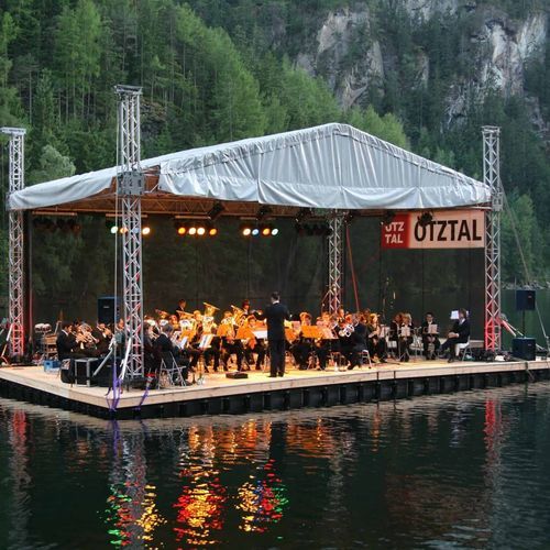 Piattaforma galleggiante - Stages - JETFLOAT INTERNATIONAL - per base turistica sportiva / per eventi / in calcestruzzo