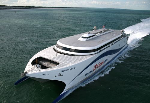 Traghetto per auto Ro-Pax - EXPRESS 2 - INCAT - catamarano / ad alta velocità