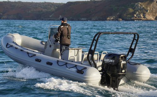 Gommone fuoribordo - XPRO 589 - 3D MARINE - semirigido / open / con console centrale