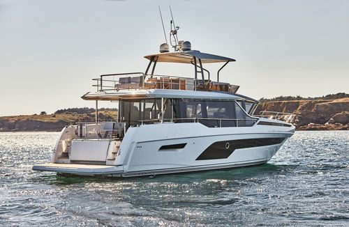 Motor-yacht da crociera - X60 - Prestige Yachts - con fly / entrobordo / con 3 cabine