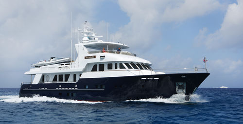 Motor-yacht da crociera - M/Y Boundless - Inace - con fly / dislocante / in acciaio