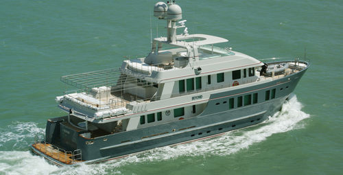 Super-yacht da crociera - M/Y Beyond - Inace - con cabina di pilotaggio / dislocante / in acciaio