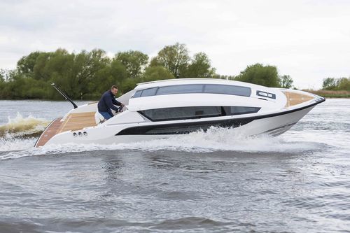 Cabin-cruiser entrobordo - LIMOUSINE 9 M AFT HELM STATION - Yachtwerft Meyer - bimotore / open / max. 12 persone