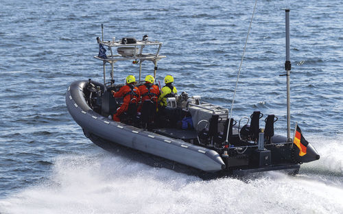 Barca professionale barca di salvataggio - SFB 10.1 - Fassmer - barca di supporto per immersioni / entrobordo a idrogetto / diesel