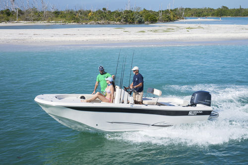Barca open fuoribordo - 23 ULTRA Elite - Sea Chaser - con console centrale / da pesca sportiva / offshore