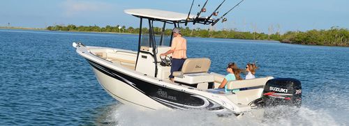 Barca open fuoribordo - 24 HFC - Sea Chaser - con console centrale / da pesca sportiva / max. 12 persone