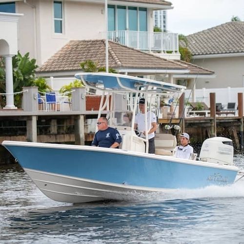 Barca open fuoribordo - 23 LX - Sea Chaser - semirigida / con console centrale / da pesca sportiva