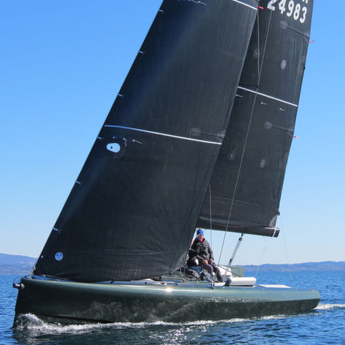 Barca a vela da regata e crociera - 32 - ERYD YACHTS - daysailer / open / in fibra di vetro