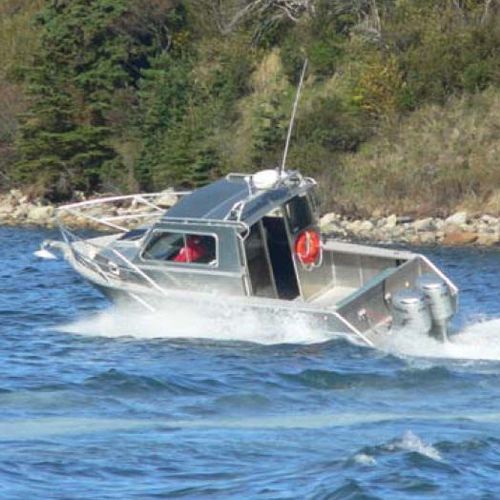 Cabin-cruiser fuoribordo - ABCO 26 - ABCO Industries Limited - bimotore / hard-top / con cabina di pilotaggio