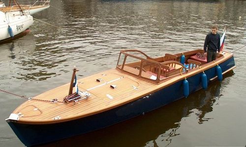 Runabout entrobordo - Dolfin-28 - Morozov Yachts - con carena a gradino / in legno / max. 6 persone