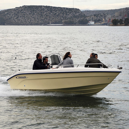 Barca open fuoribordo - BLU WATER 480 CC - Biskinis Bros S.A. - con console centrale / sportiva / max. 8 persone