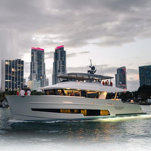 Motor-yacht da crociera - LEVEN - Van der Valk Shipyard - con cabina di pilotaggio / con 4 cabine / in alluminio