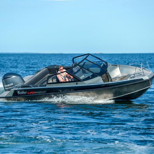 Runabout fuoribordo - SUPERMAGNUM - FISKARS Inha Works., Buster Boats - con dual console / bow-rider / in alluminio