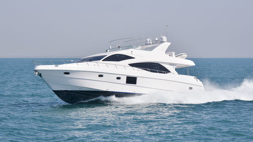 Motor-yacht da crociera - 77 - Majesty Yachts - rapido / con fly / con 4 cabine